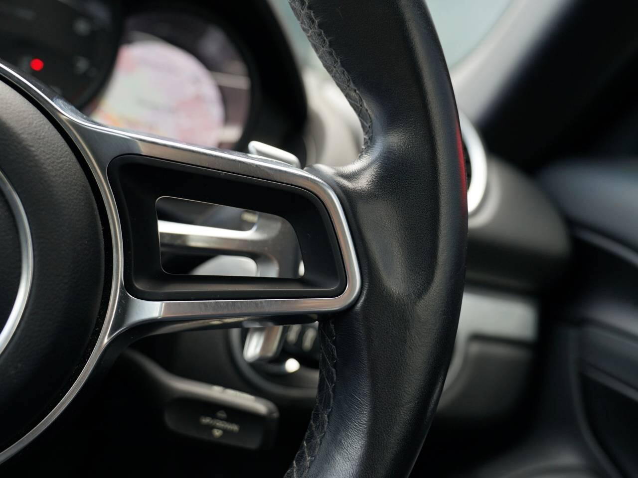 Porsche Cayman view 23