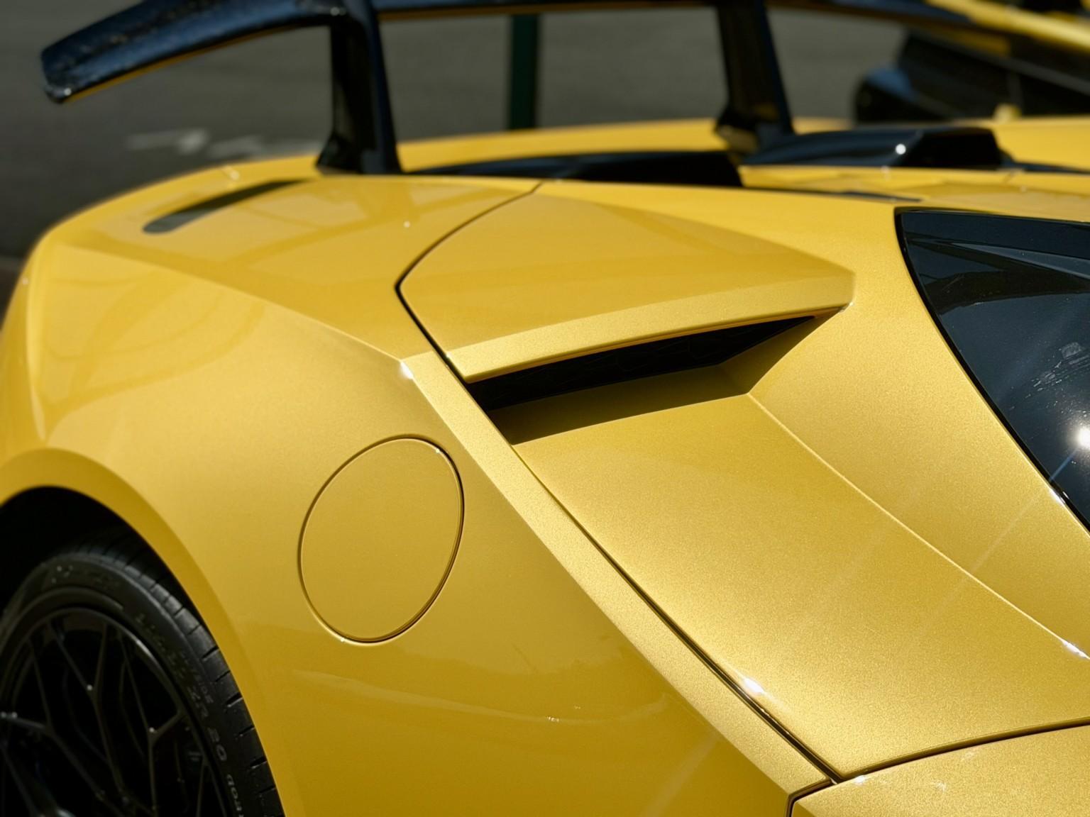 Lamborghini Huracan view 19