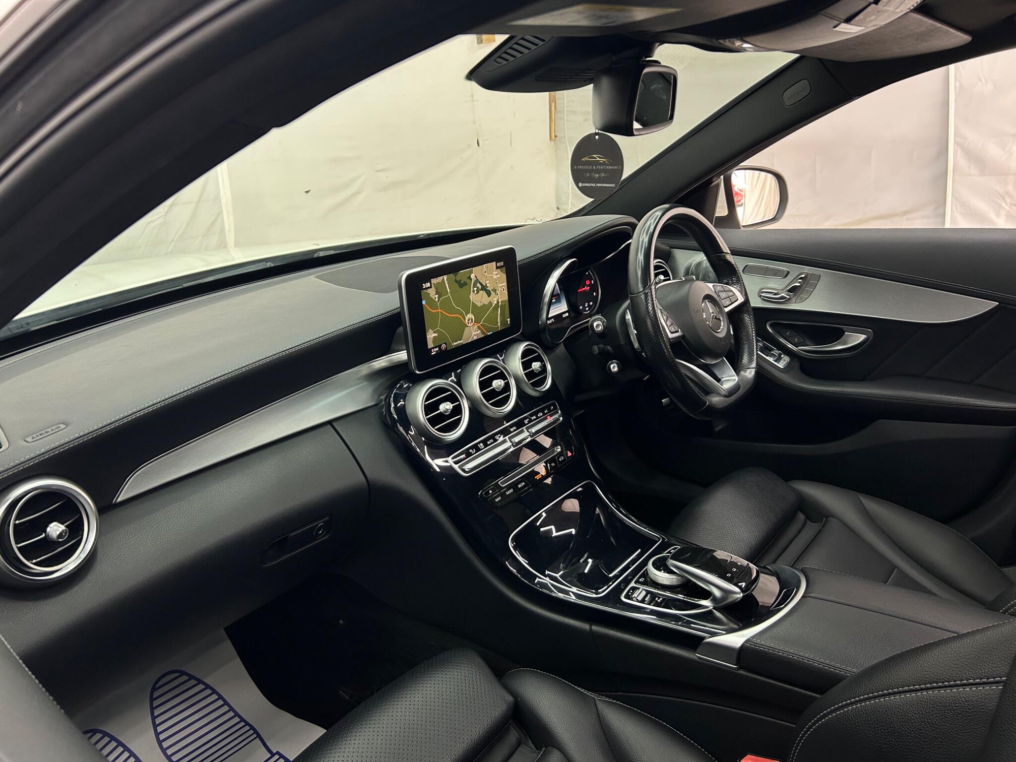 Mercedes-Benz C Class view 14