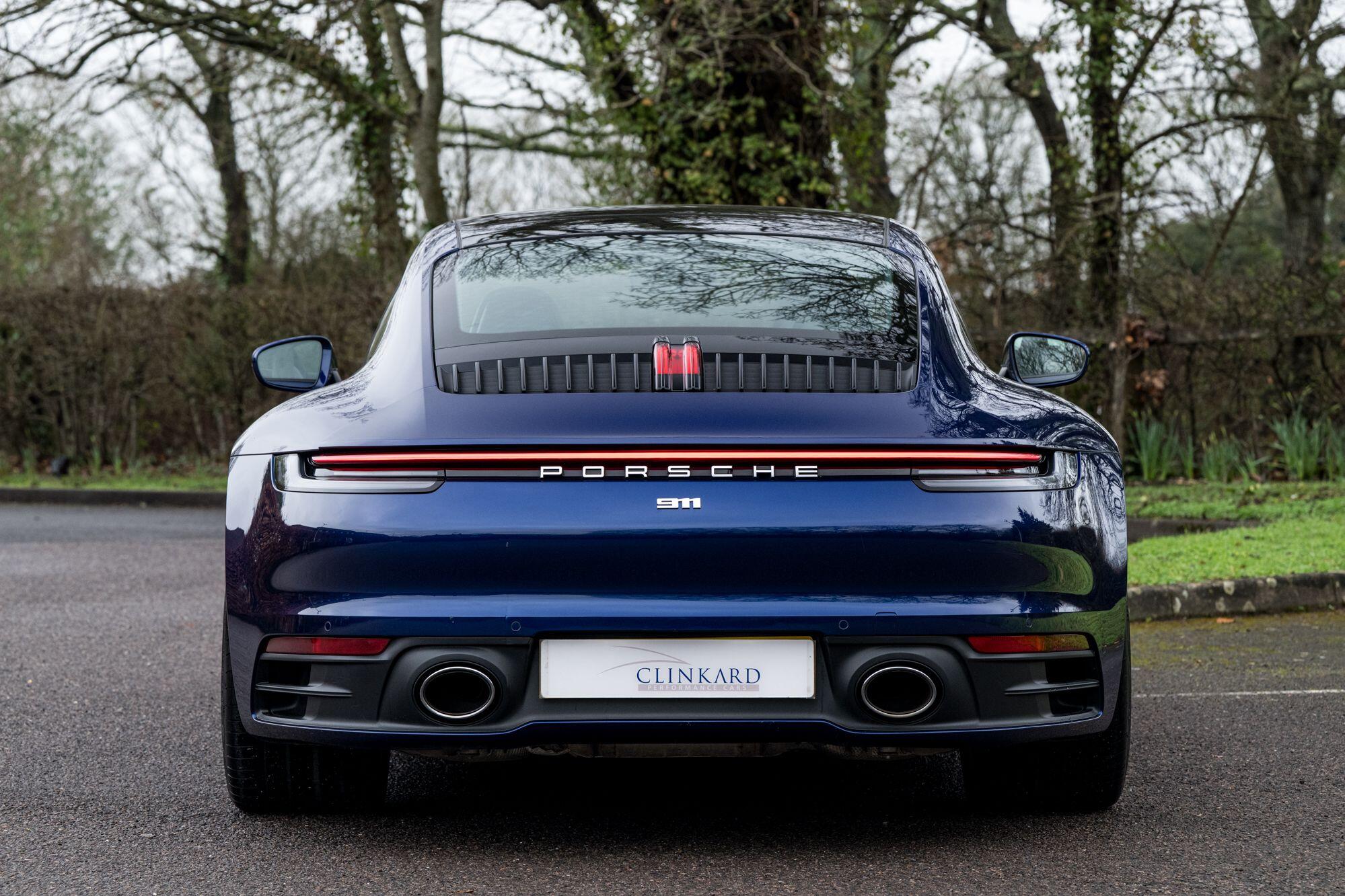 Porsche 911 view 4
