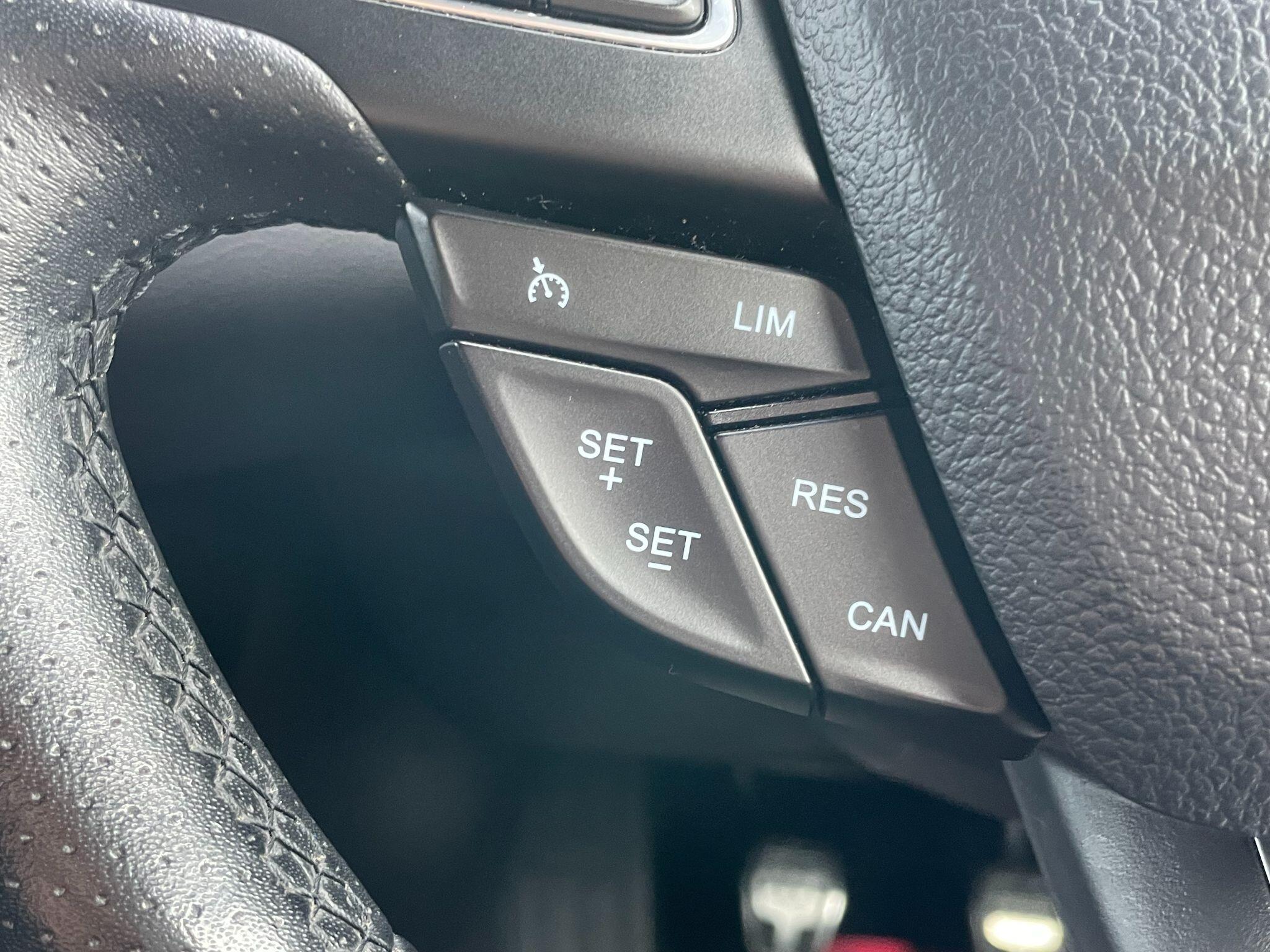 Ford Focus view 34
