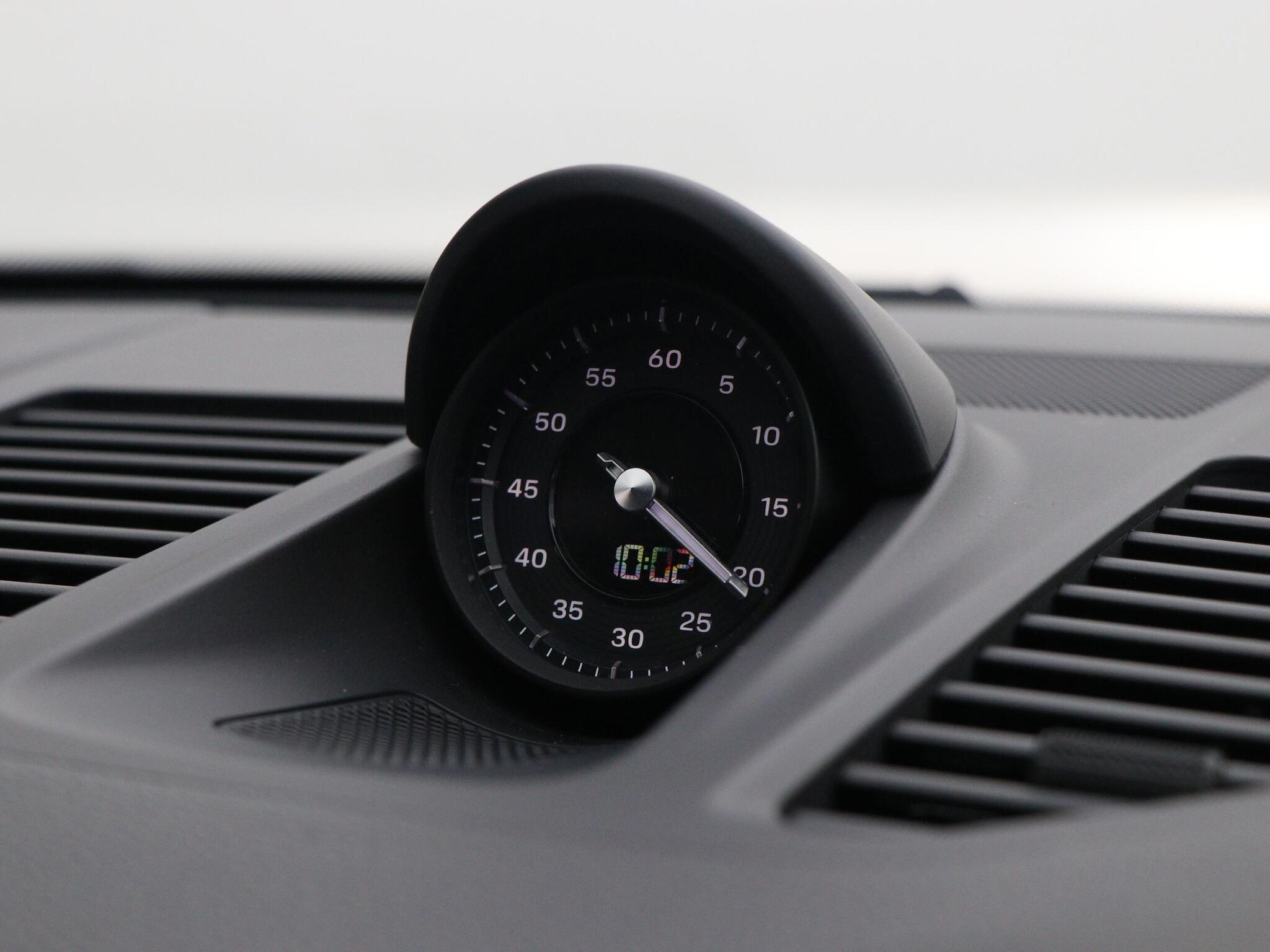Porsche 911 view 41