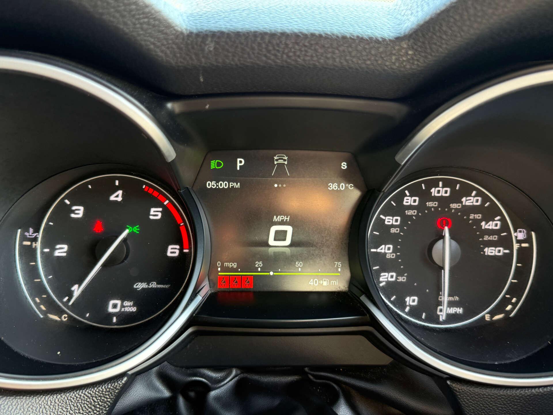 Alfa Romeo Stelvio view 42