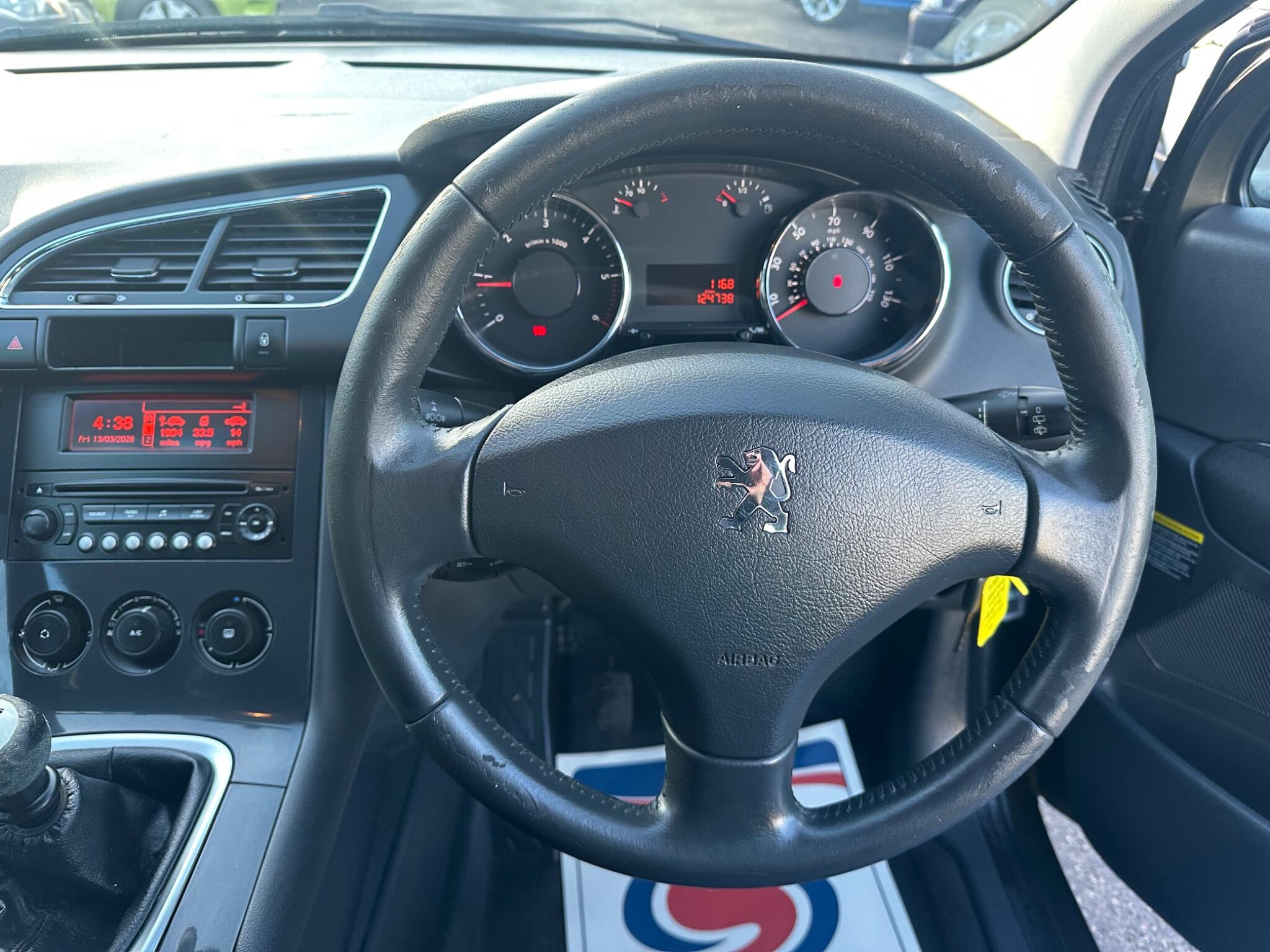 Peugeot 3008 view 15