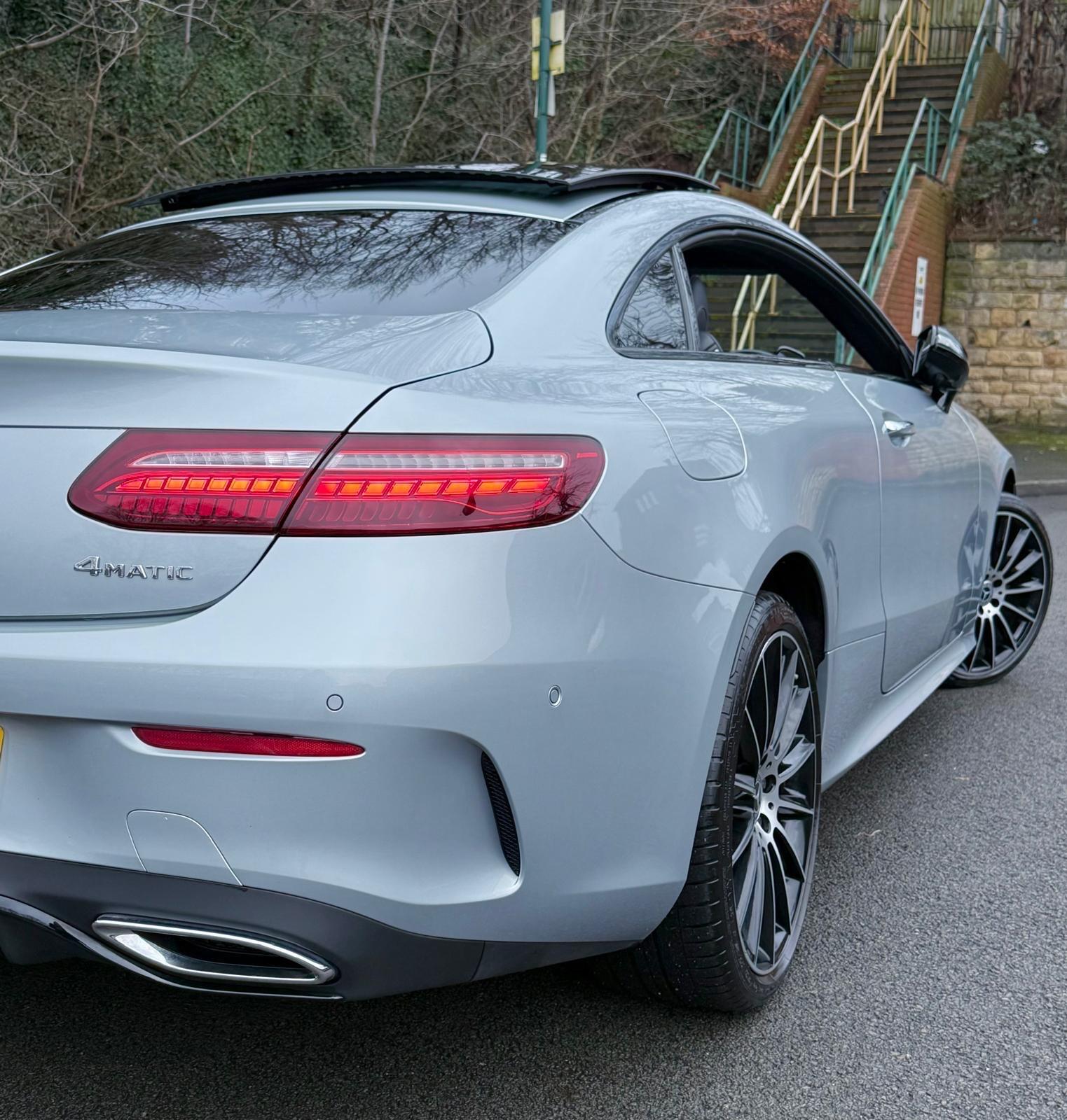 Mercedes-Benz E-Class view 37
