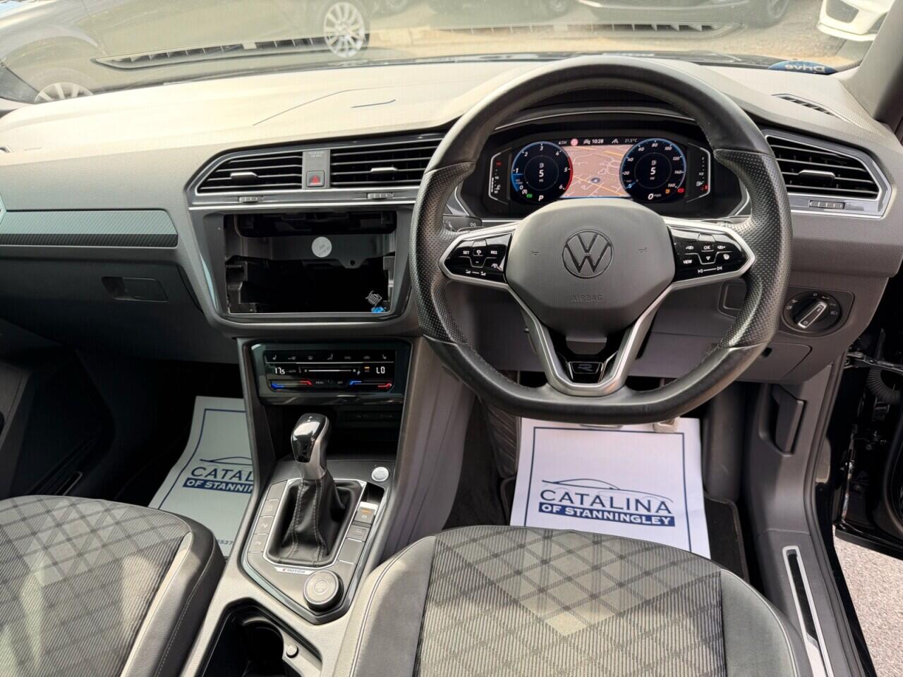 Volkswagen Tiguan view 5