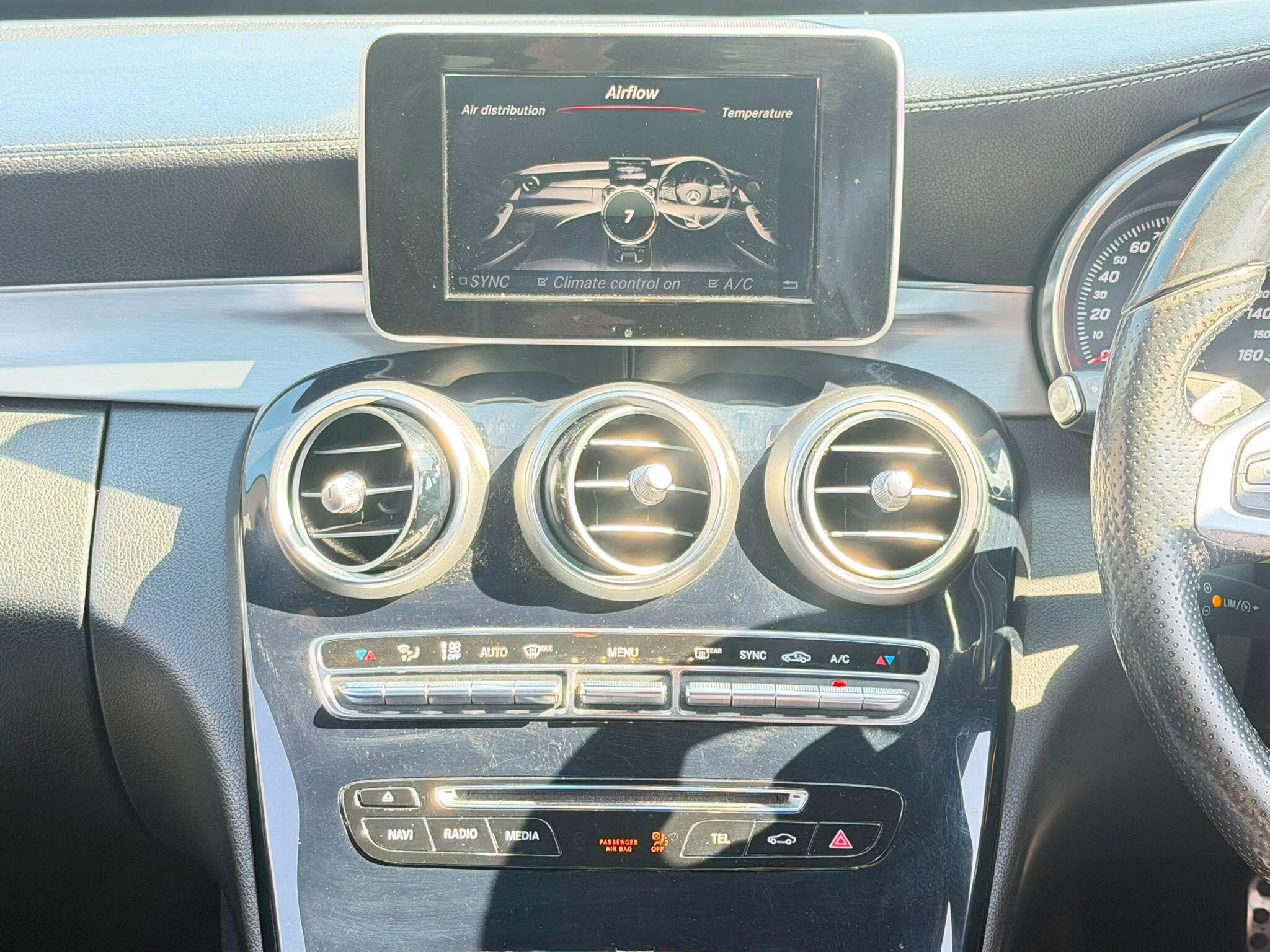 Mercedes-Benz C-Class view 21