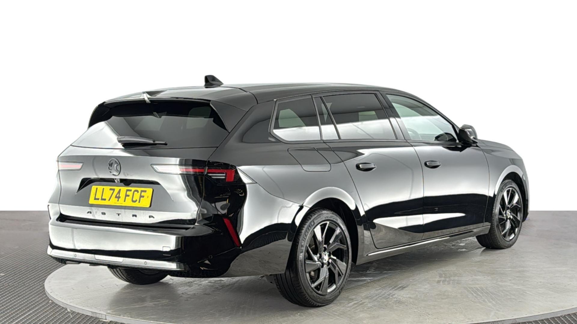 Vauxhall Astra view 4