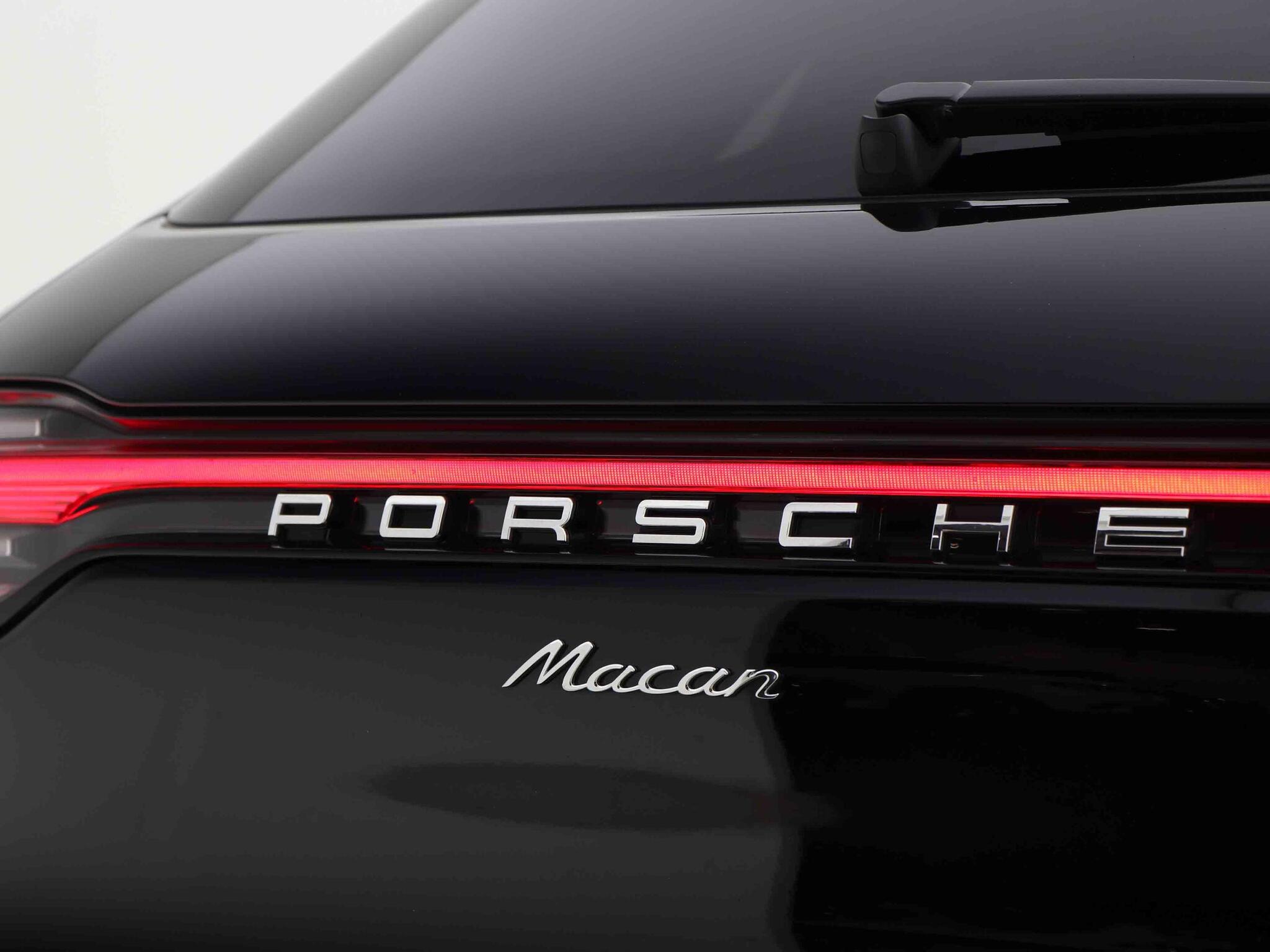 Porsche Macan view 19