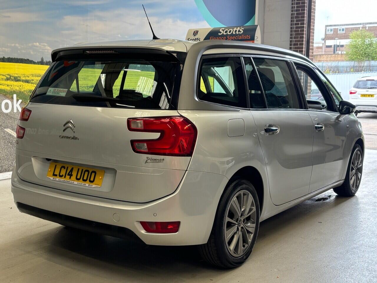 Citroen Grand C4 Picasso view 5