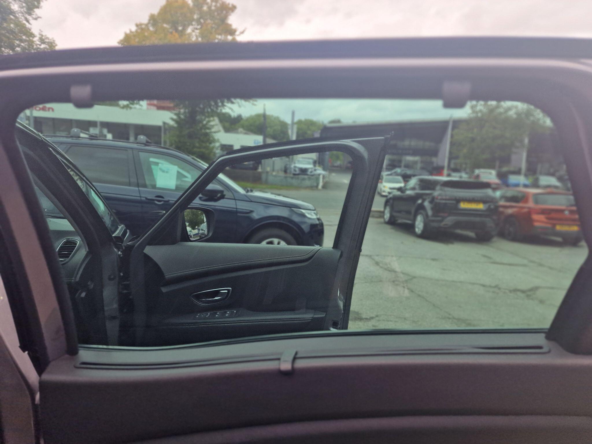 Renault Scenic view 30