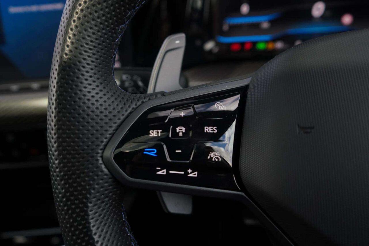 Volkswagen Golf view 35