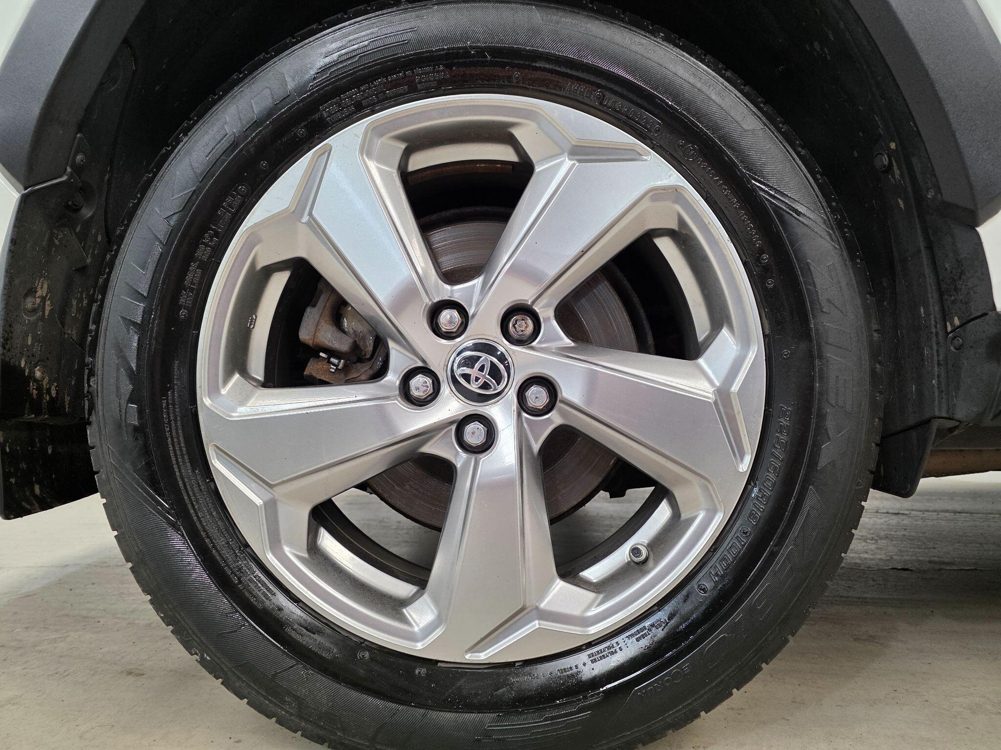 Toyota Rav4 view 26