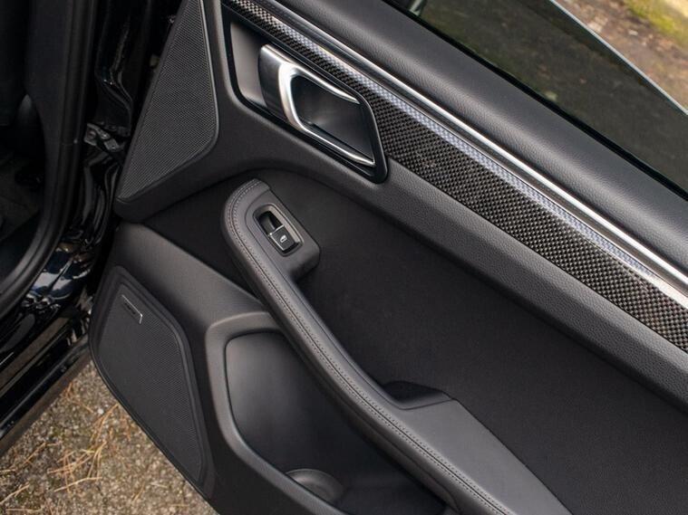 Porsche Macan view 30