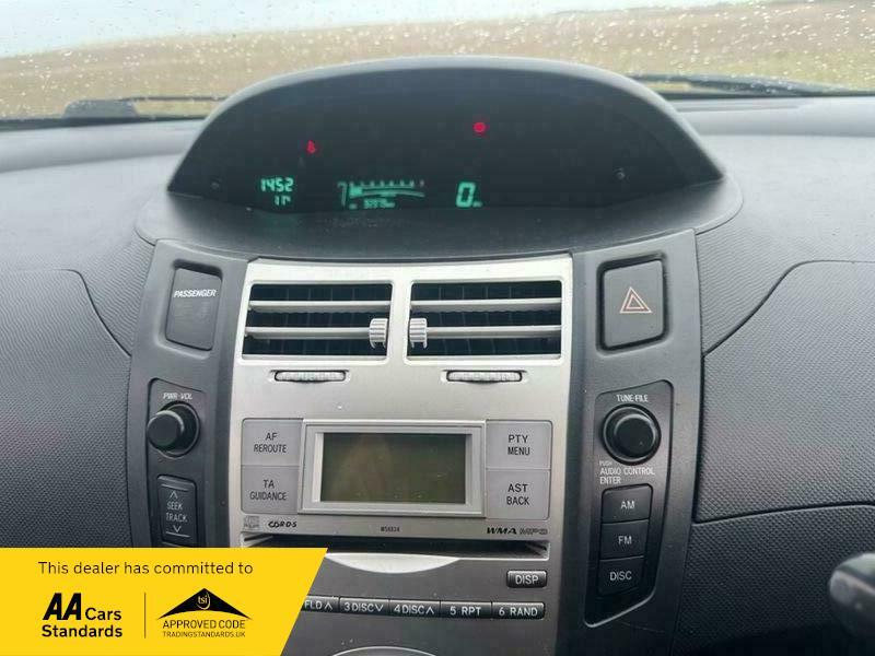 2006 Toyota Yaris image 31