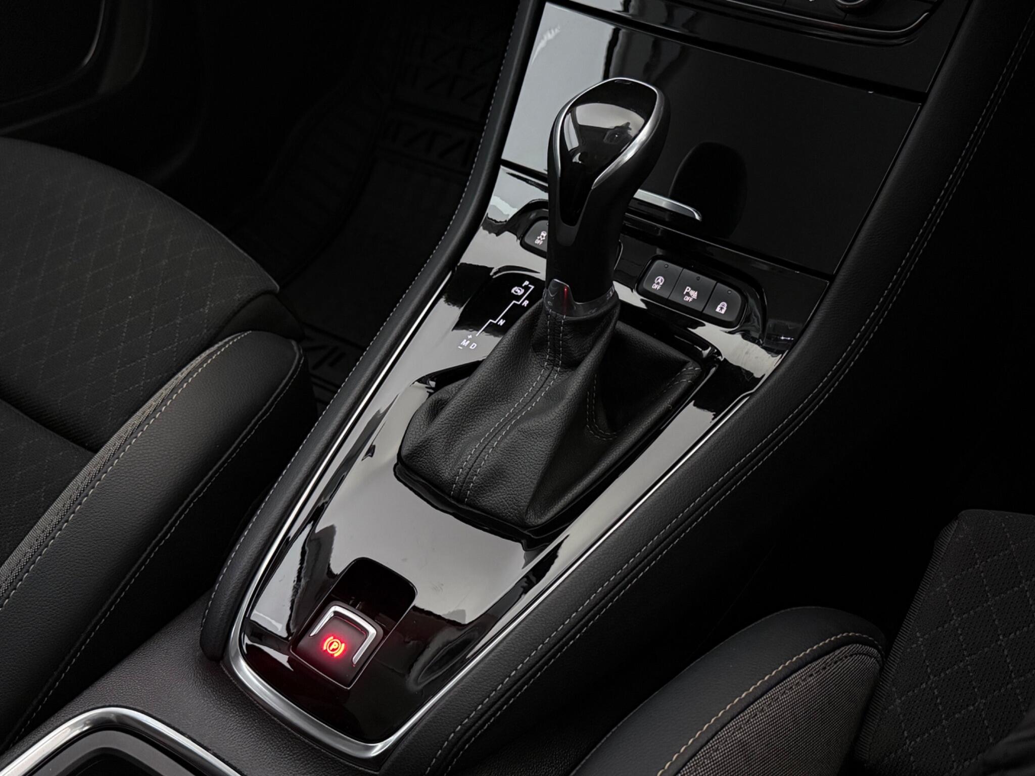 Vauxhall Grandland X view 15