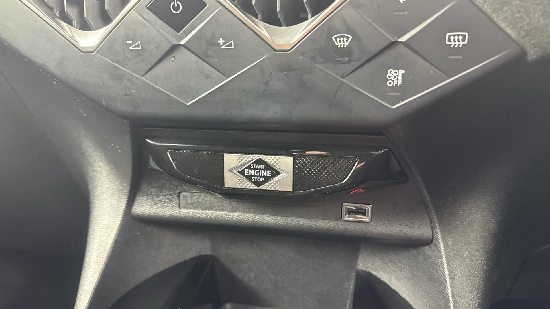 DS Automobiles DS 3 Crossback view 36