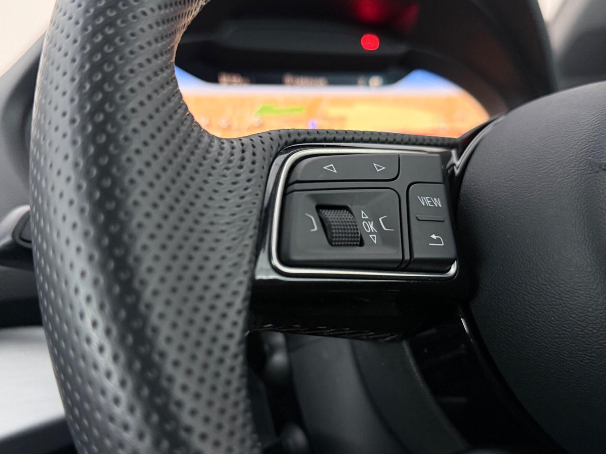 Audi Q2 view 15