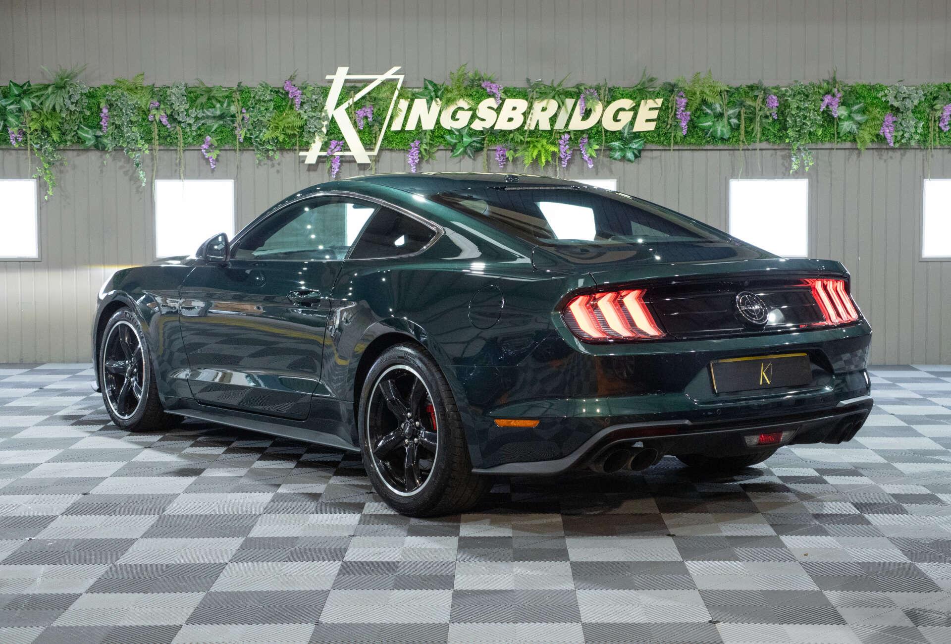 Ford Mustang view 5