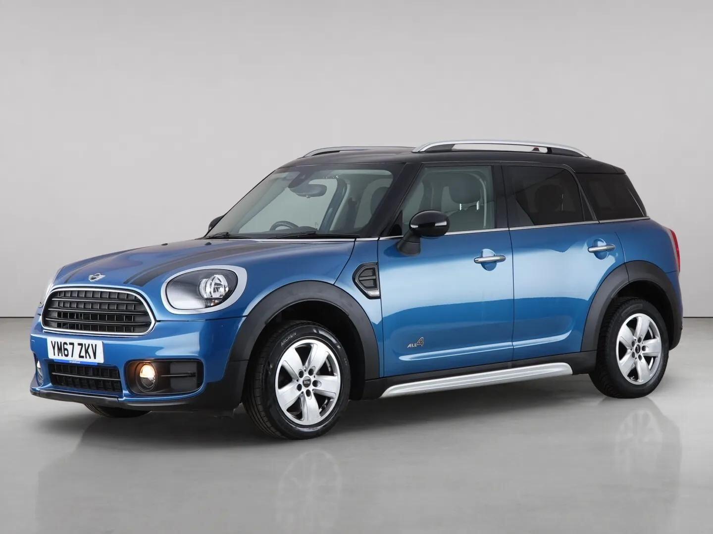 Mini Countryman view 2