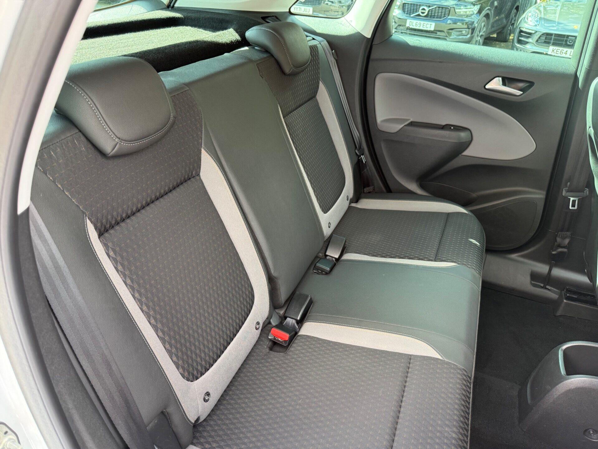 Vauxhall Crossland X view 16