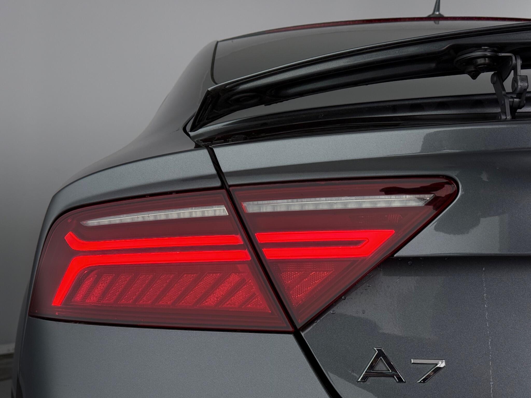 Audi A7 view 11