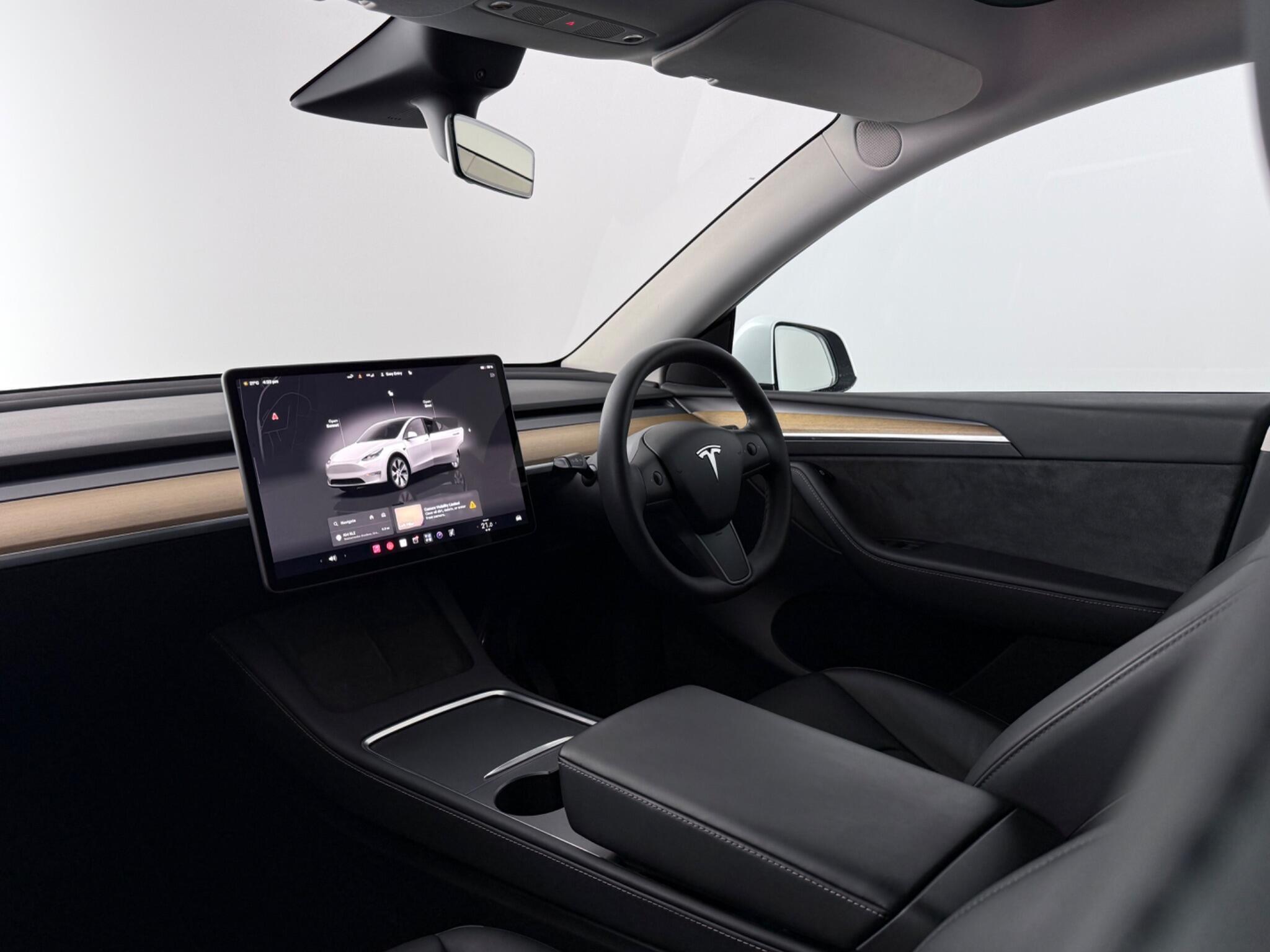Tesla Model Y view 4