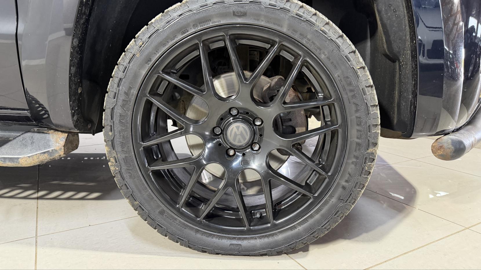 Volkswagen Amarok view 21