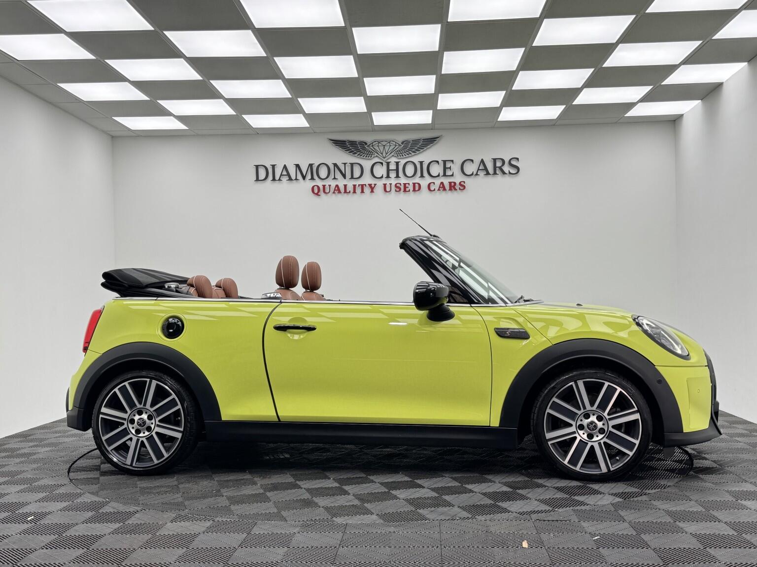 Mini Convertible view 9