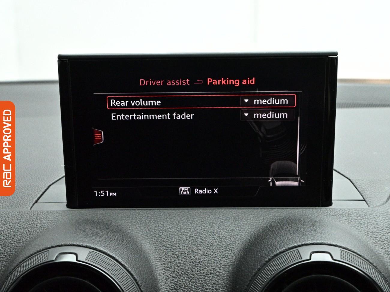 Audi Q2 view 3