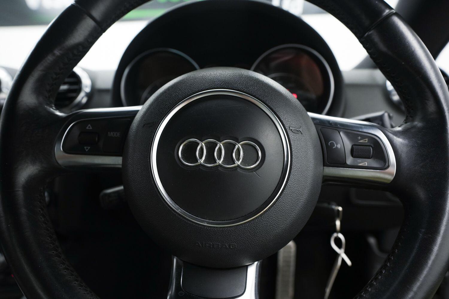 Audi TT view 15