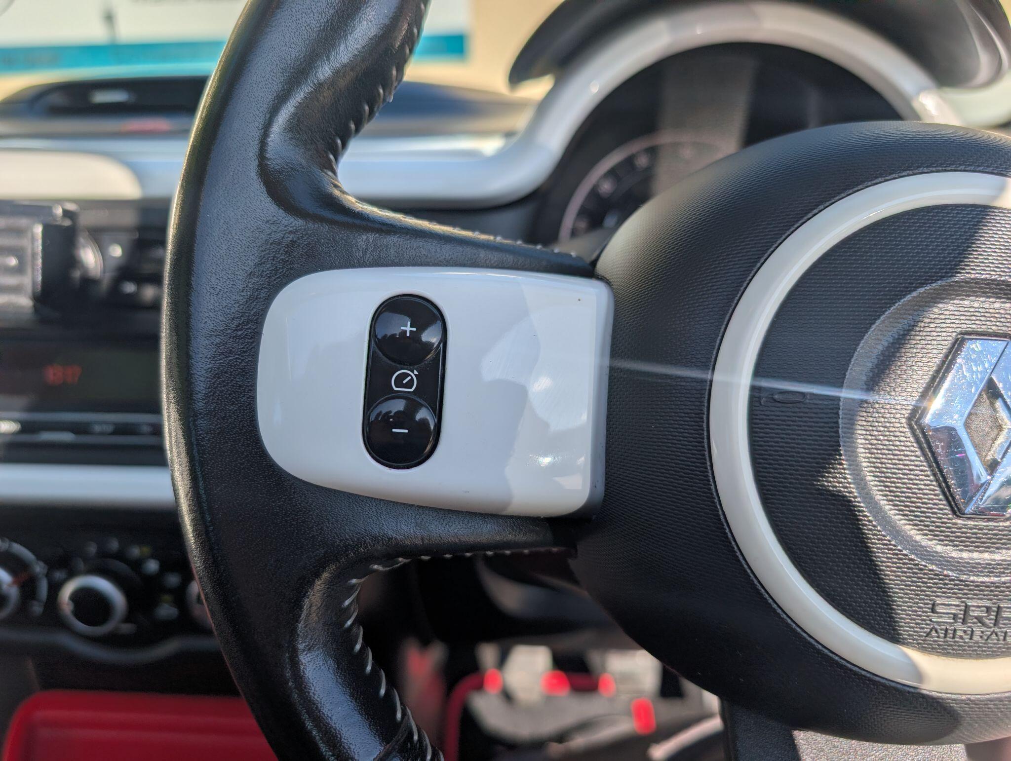 Renault Twingo view 22