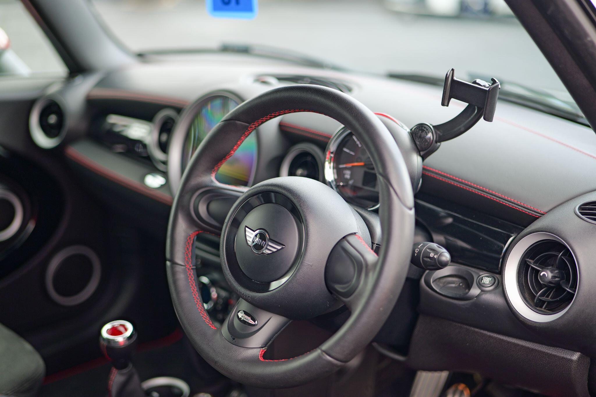 Mini Cooper view 13