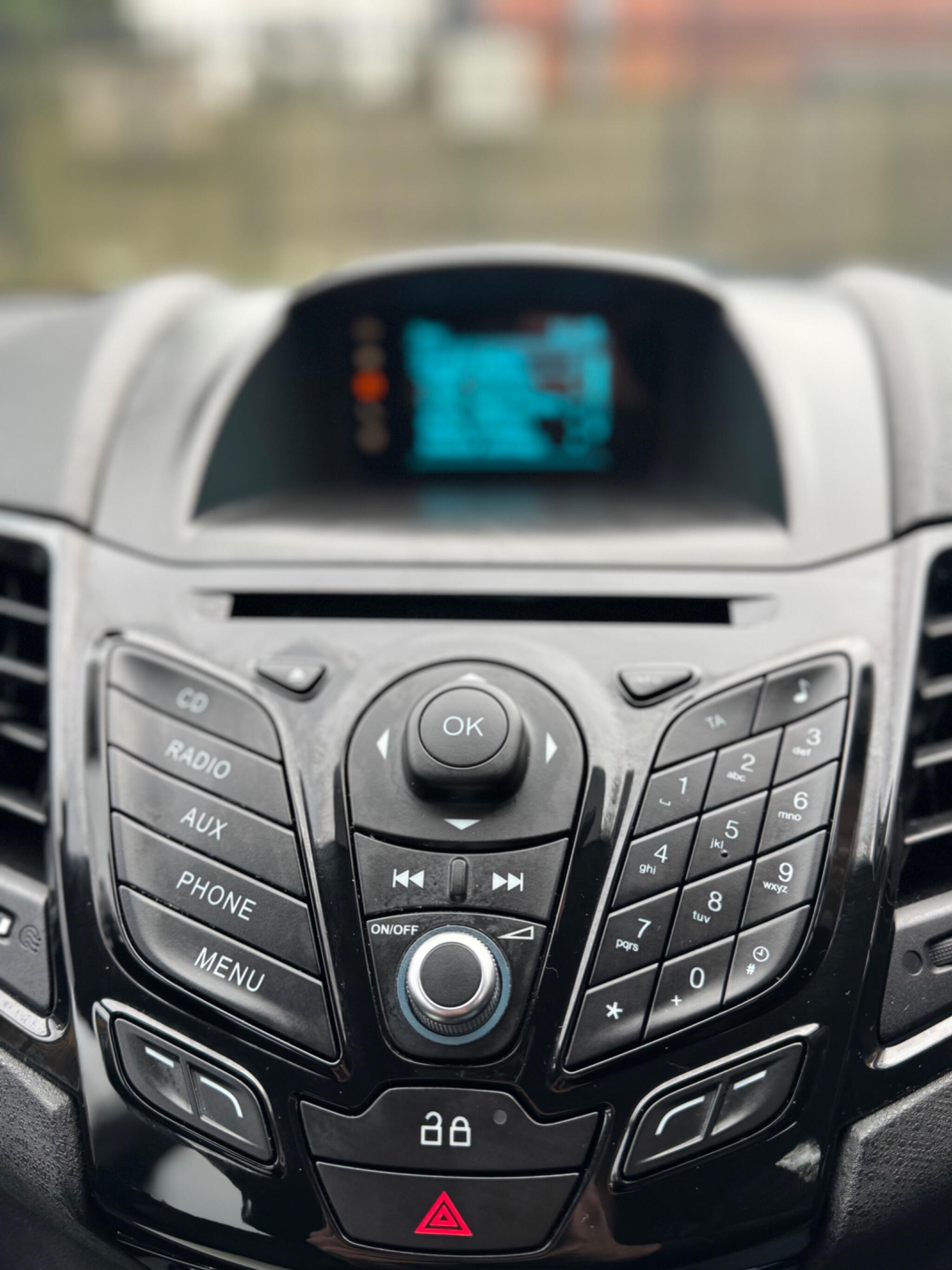 2014 Ford Fiesta 1.5 TDCi Zetec Euro 5 5dr image 54