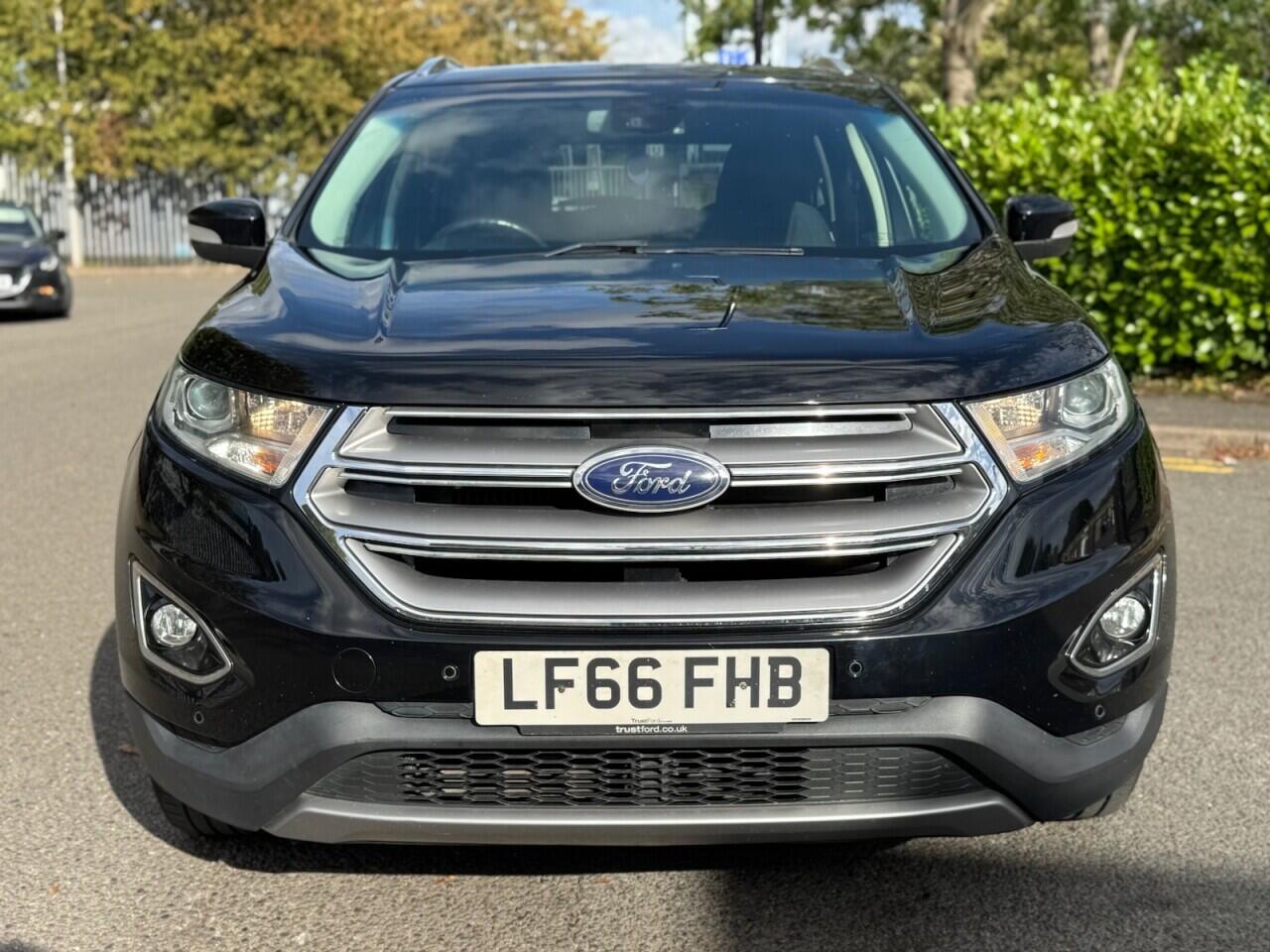 Ford Edge view 8