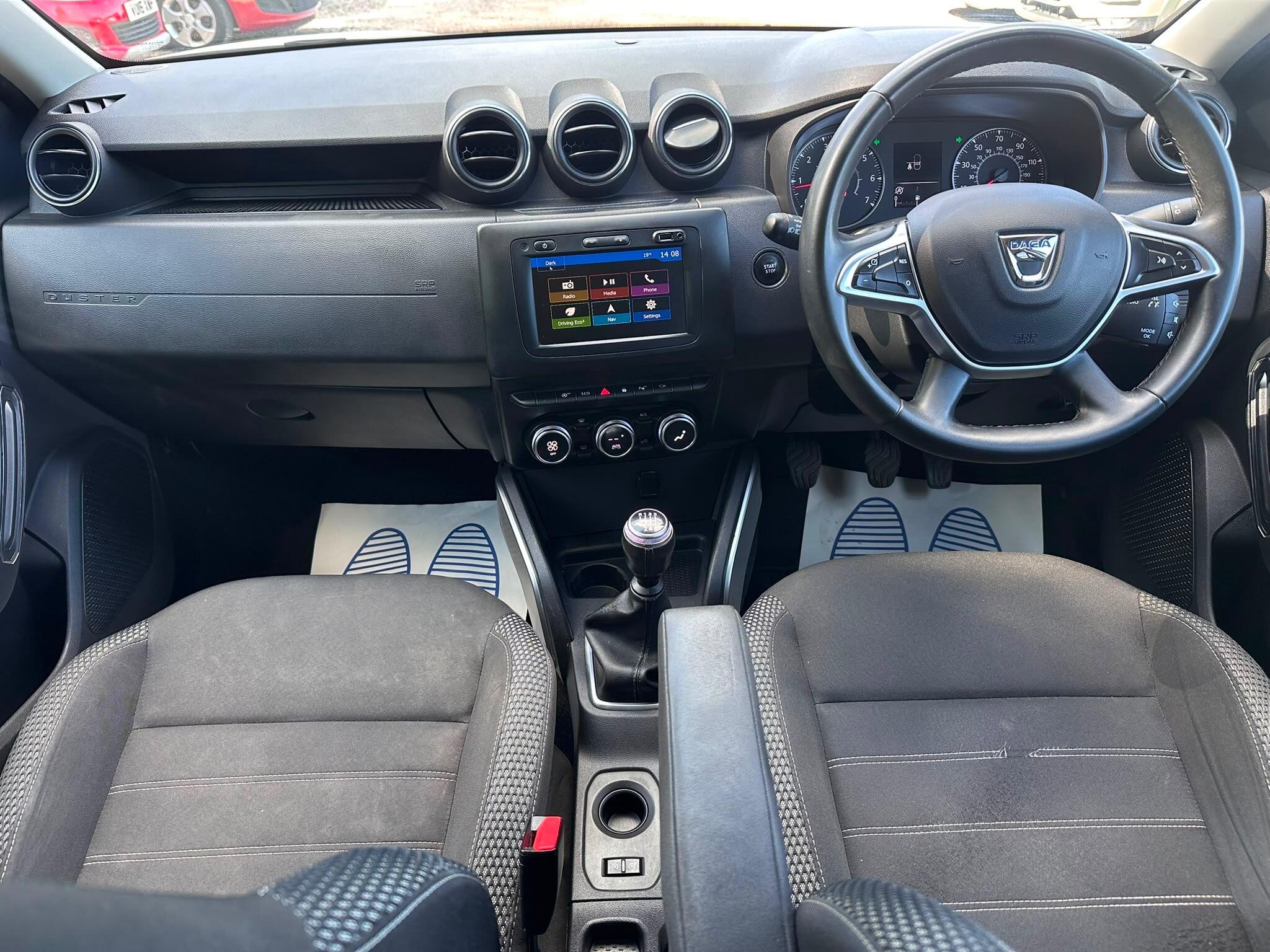 Dacia Duster view 25