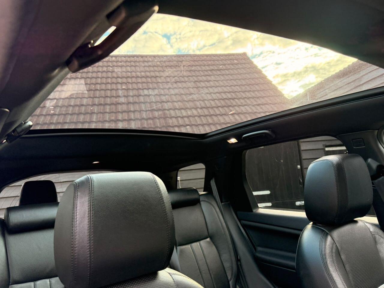 Land Rover Discovery Sport view 17