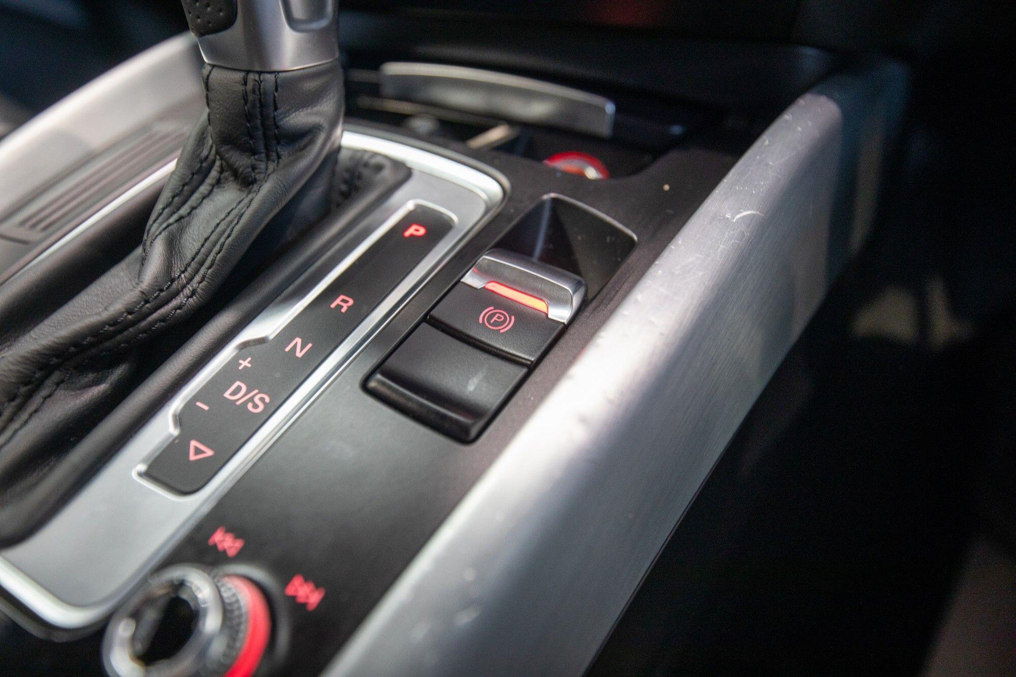 Audi Q5 view 25