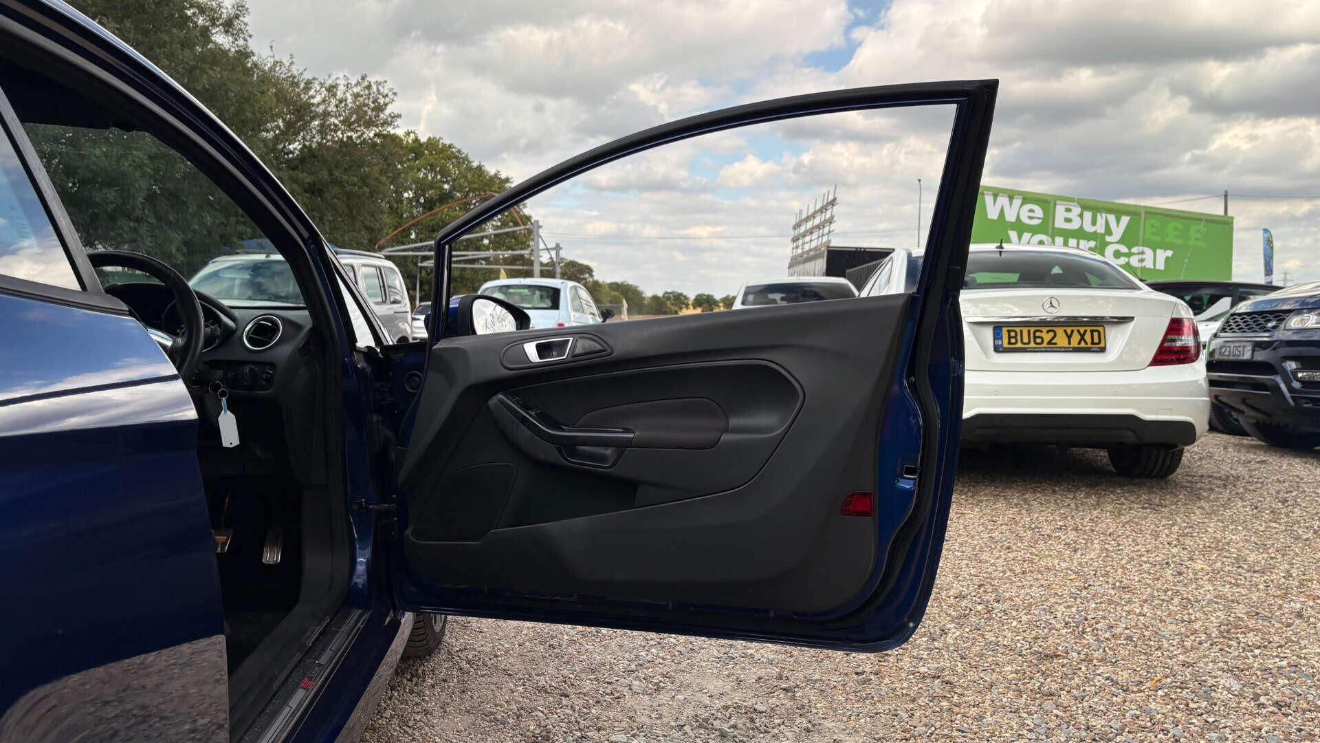 Ford Fiesta view 30