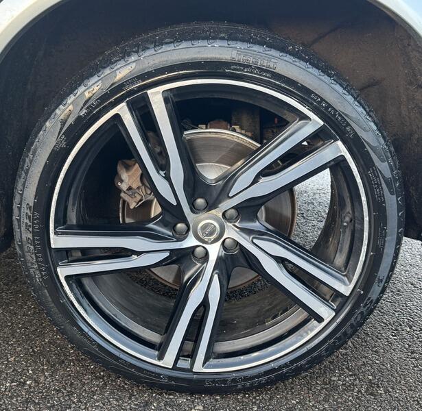 2017 Volvo XC90 image 25