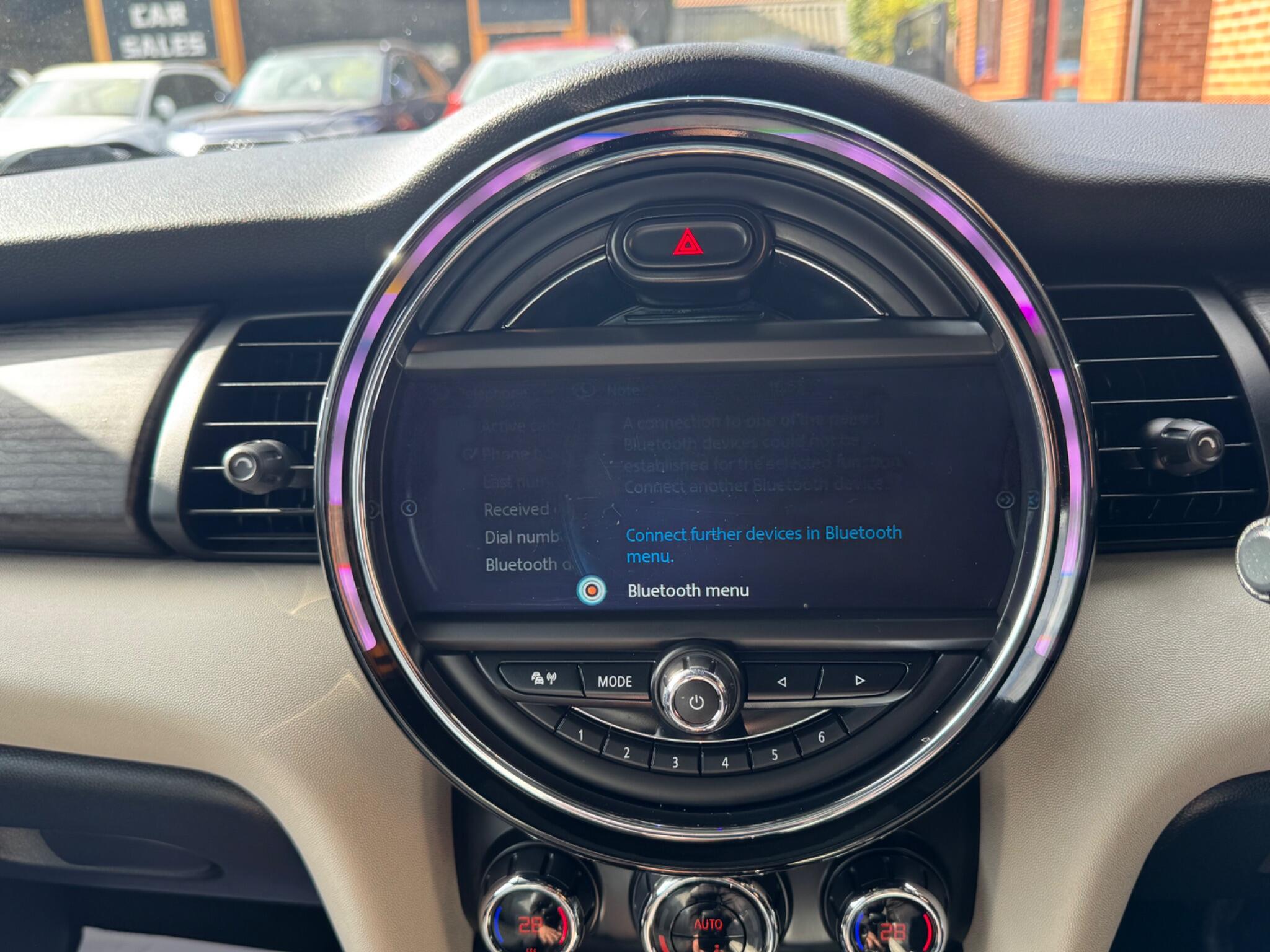 Mini Hatch view 29