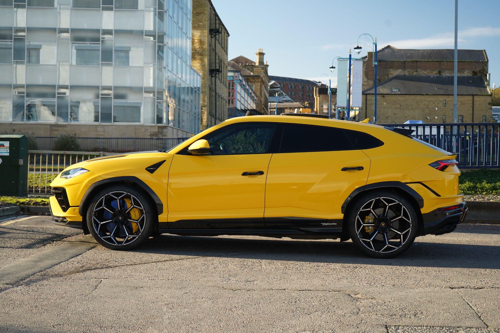 Lamborghini Urus view 12