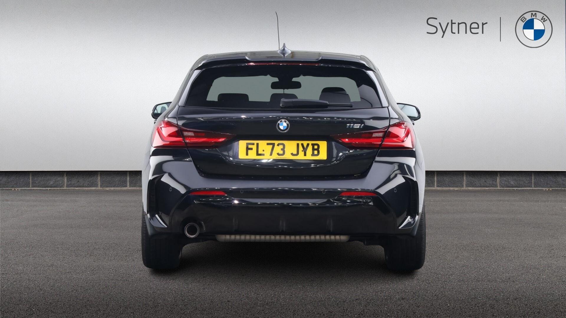 BMW 1 Series view 15