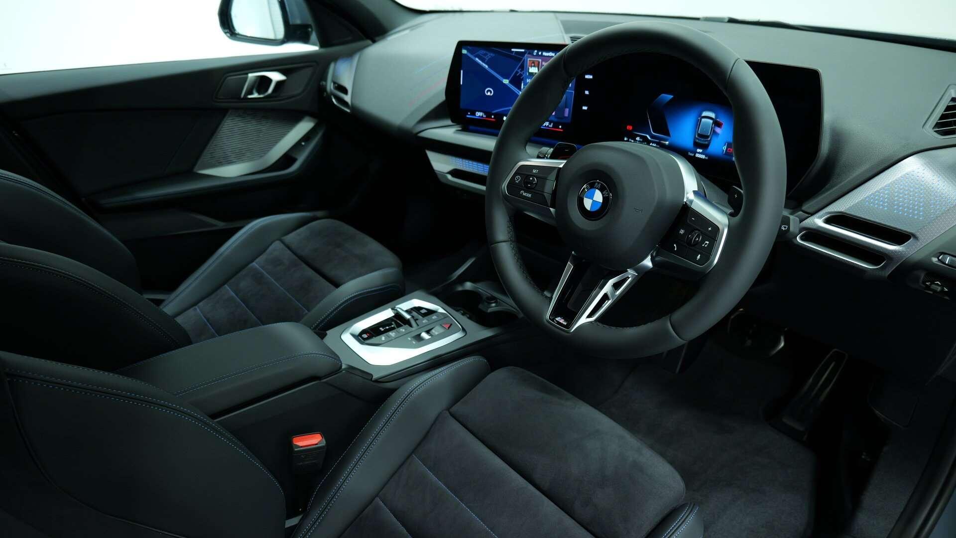 BMW 1 Series view 6