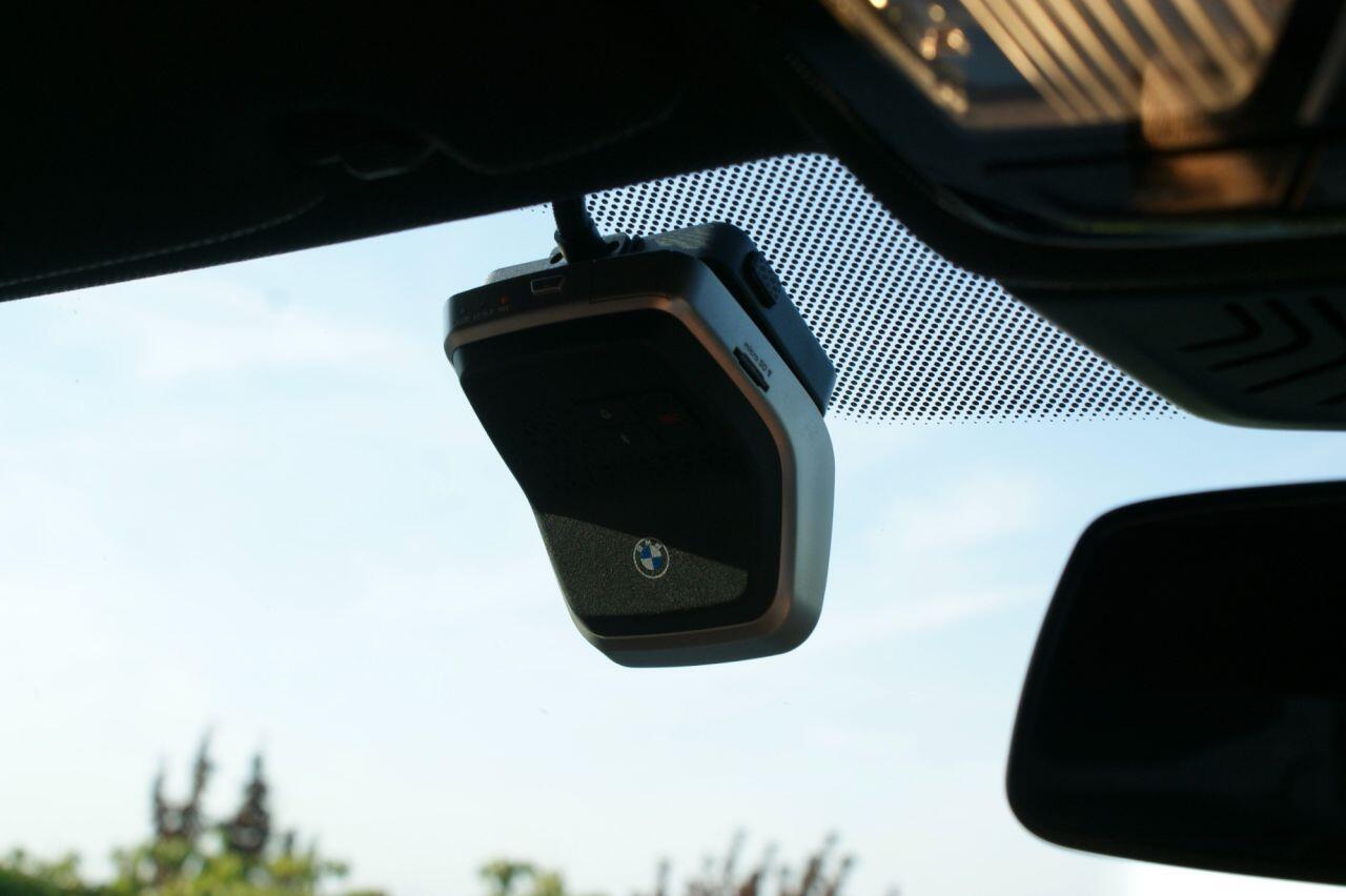 BMW 7 Series view 75