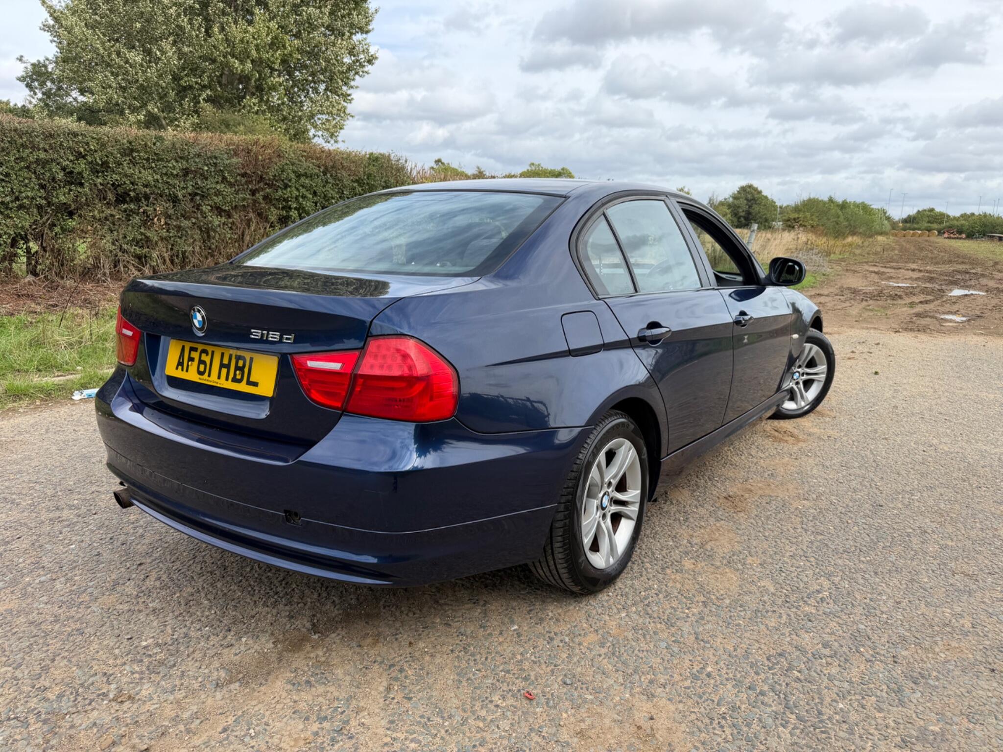 BMW 3 Series view 2