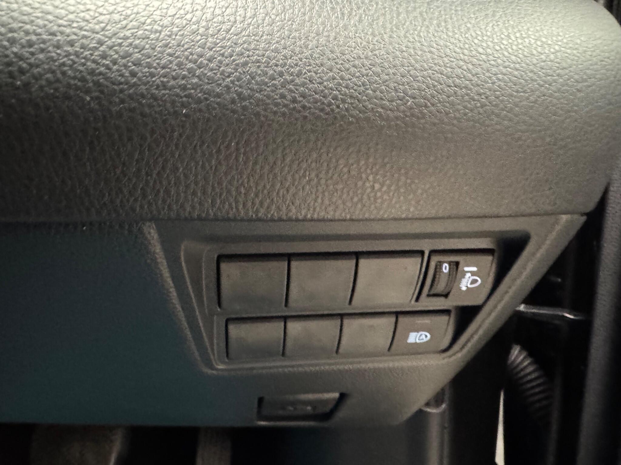 Toyota Yaris view 21