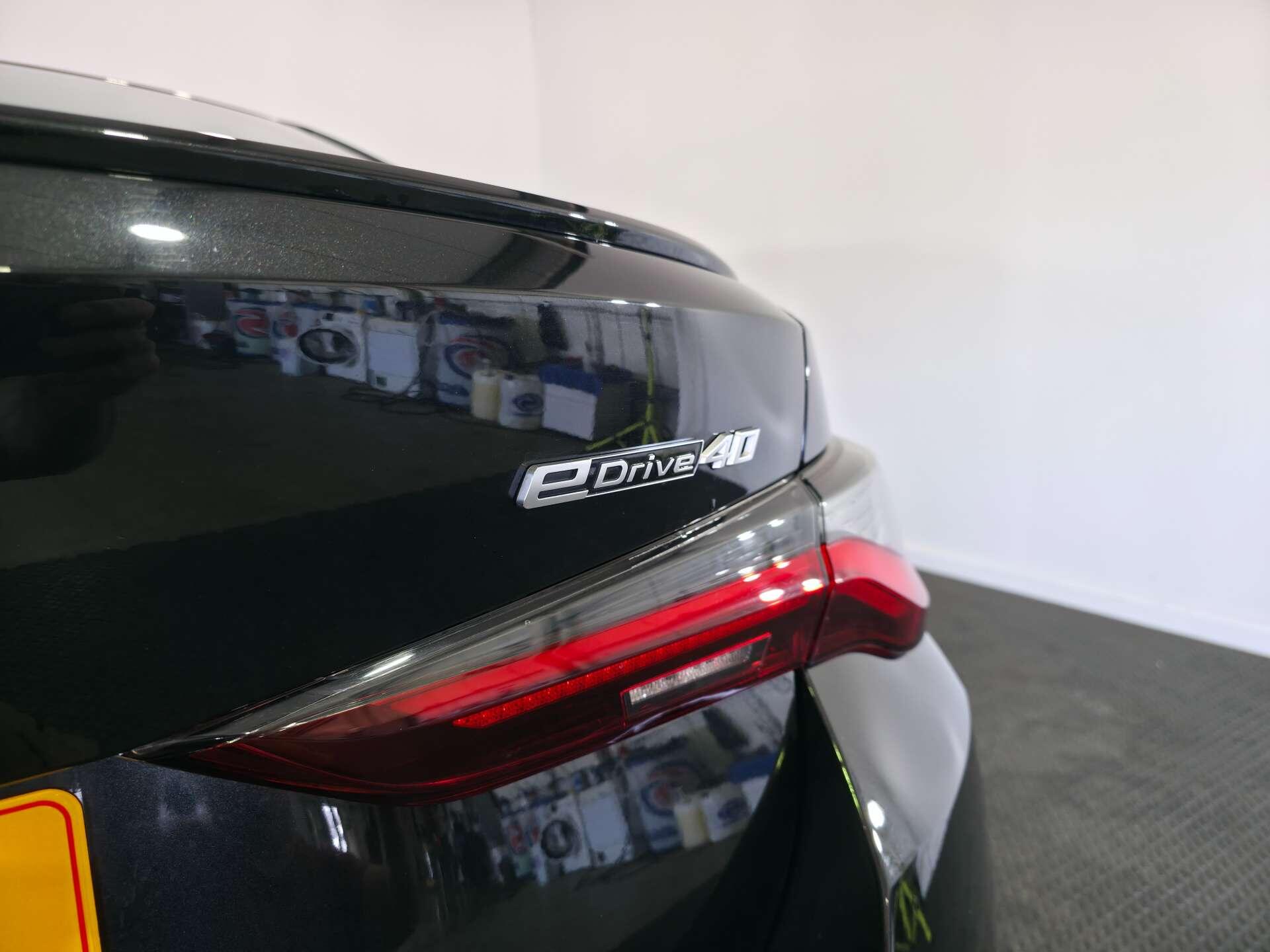 BMW I4 view 18