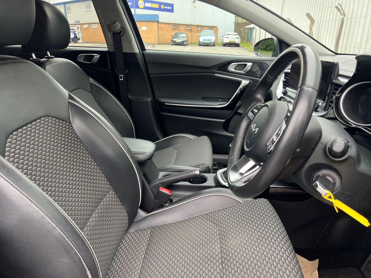 Kia Ceed view 11
