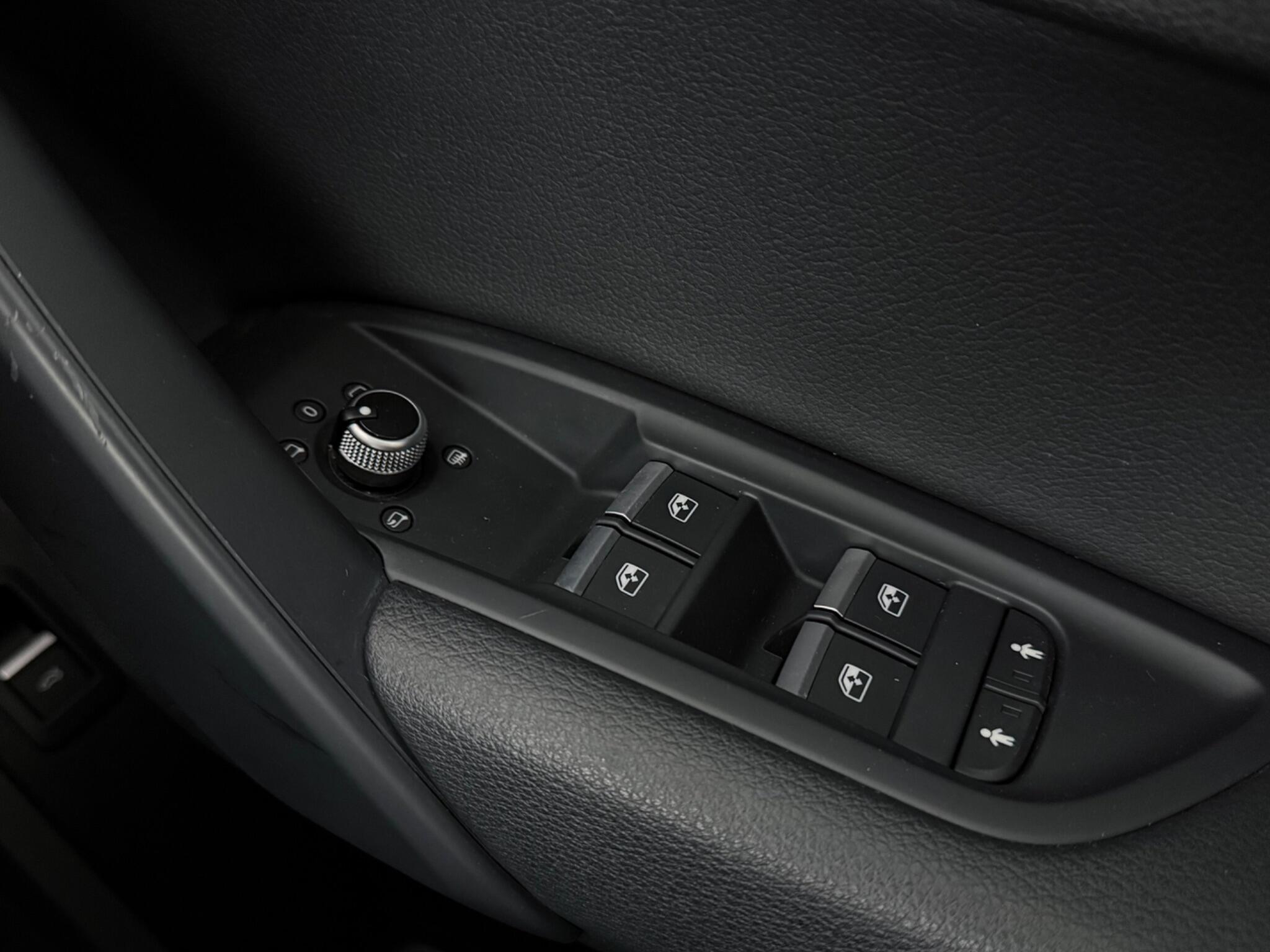 Audi Q5 view 20